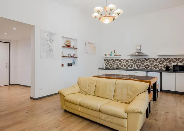 Guesthost - Ca' Toa - Cavour Apartment *