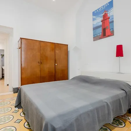 Guesthost - Ca' Toa - Cavour Apartman La Spezia